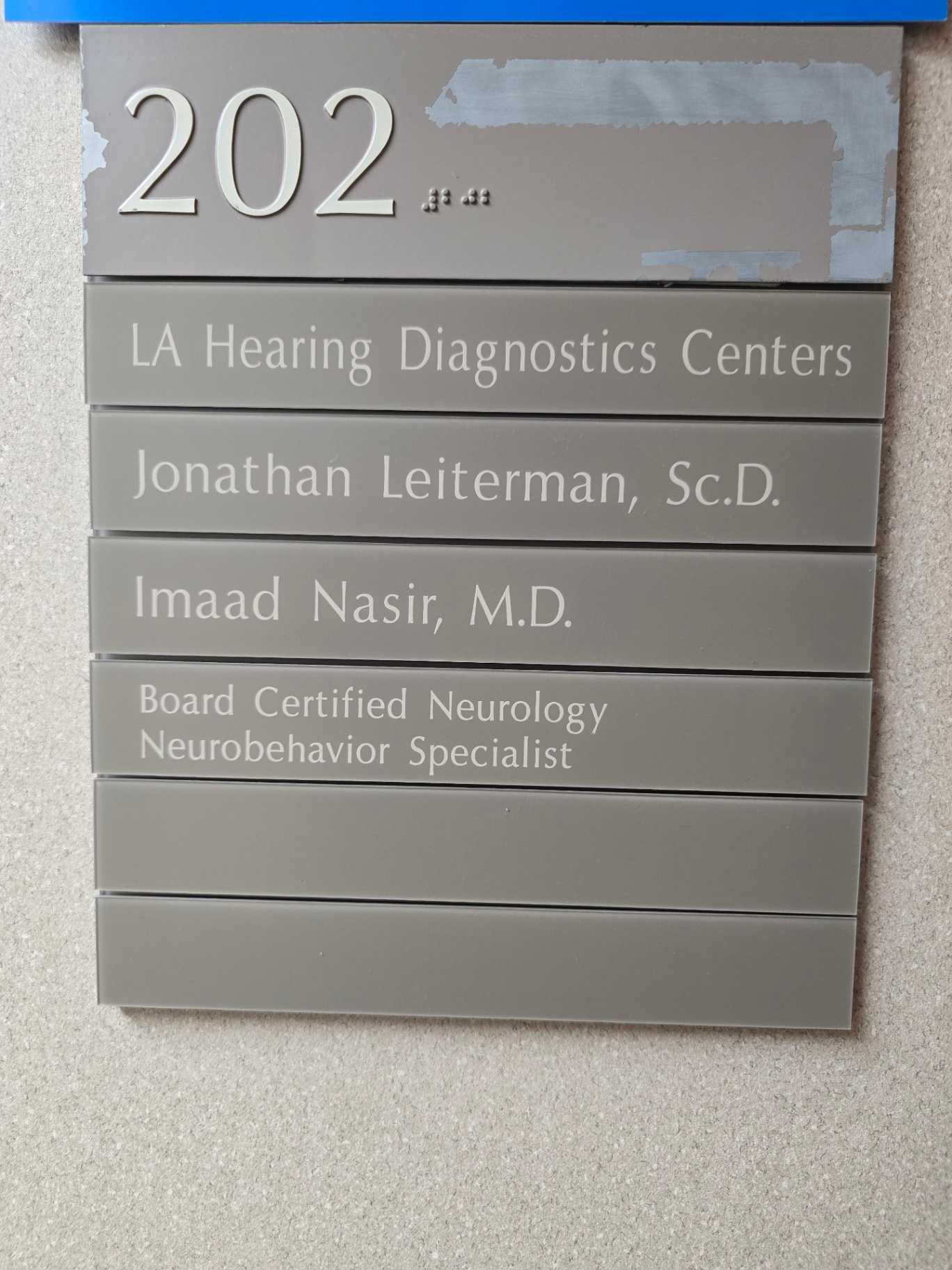 Building sign for LA Hearing Diagnostics Centers